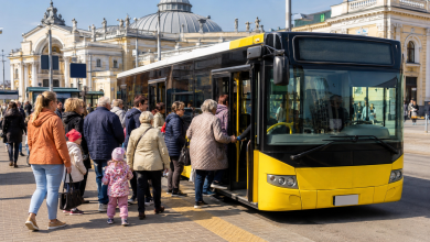 Соціальний автобус С10 біля залізничного вокзалу Одеси