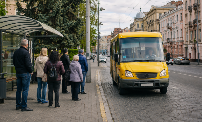 Маршрутка №15 у Чернівцях на міському маршруті